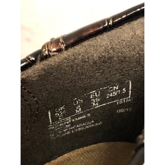 Clarks Gael Angora women's Loafers Brown Croc-embossed Leather Finish Size 6M - Picture 9 of 9